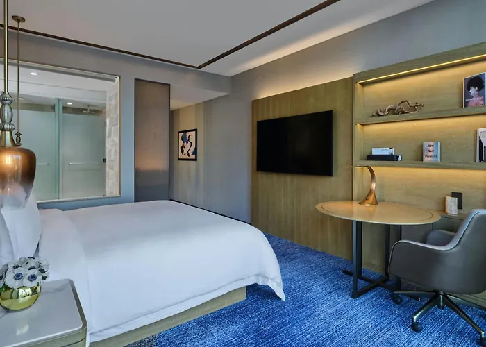The St. Regis Chicago Hotel